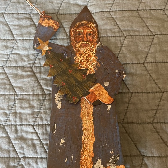 VINTAGE handmade Santa, St. Nick, Christmas decor 11" folk art, painted tin - Picture 8 of 10